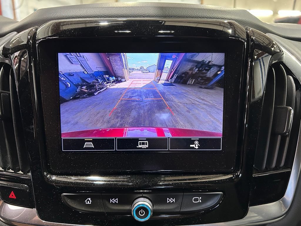Used 2023 Chevrolet Traverse LT AWD/4WD image 32