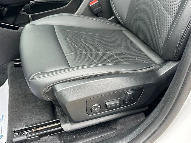 Certified 2025 BMW X1 xDrive28i w/ Premium Package image 15