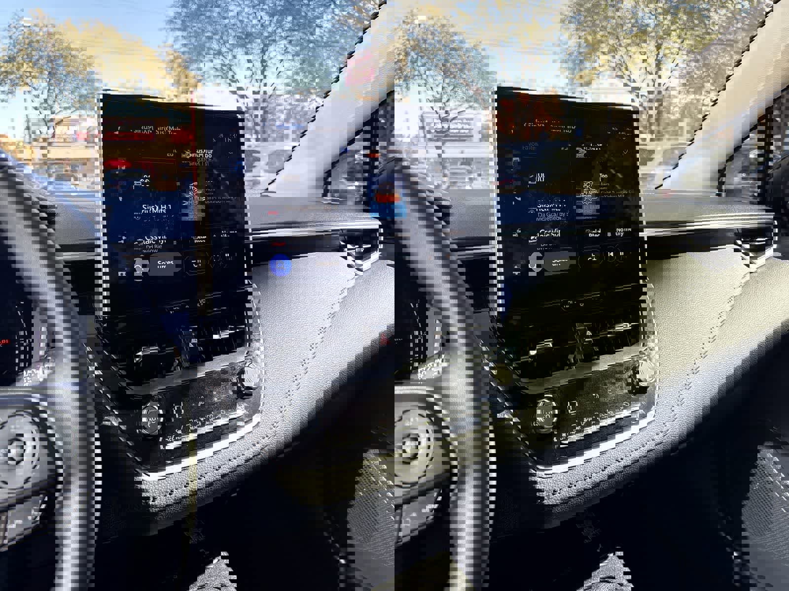 Used 2025 Toyota Corolla XLE image 15