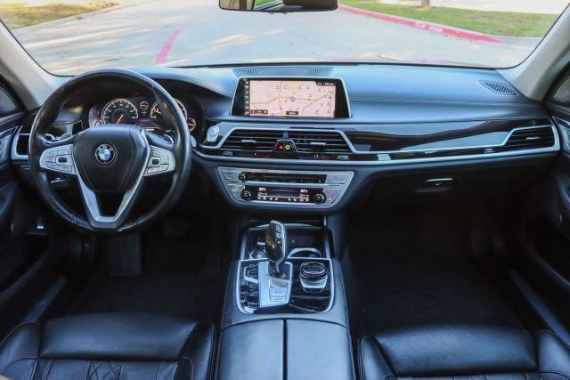 Used 2019 BMW 740i w/ Executive Package image 26