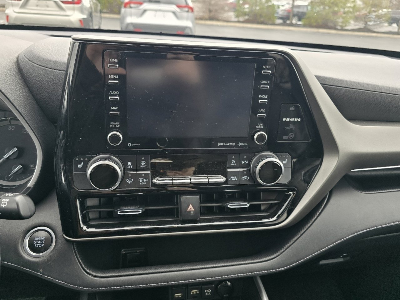 Used 2021 Toyota Highlander XLE image 20