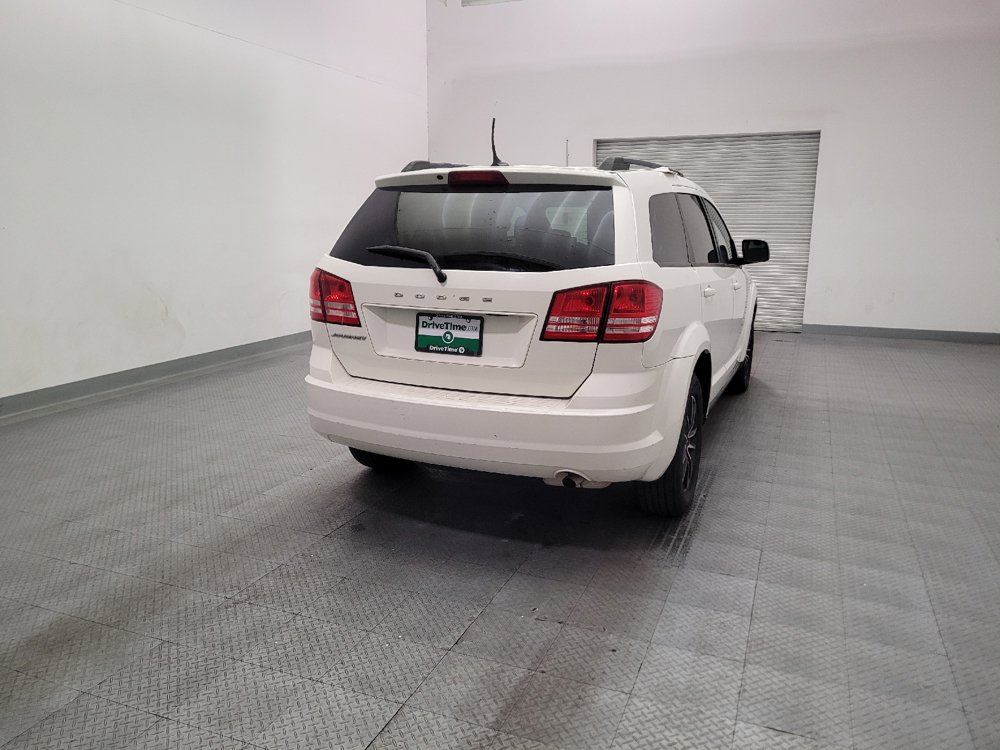 Used 2018 Dodge Journey SE w/ Connectivity Group FWD image 7