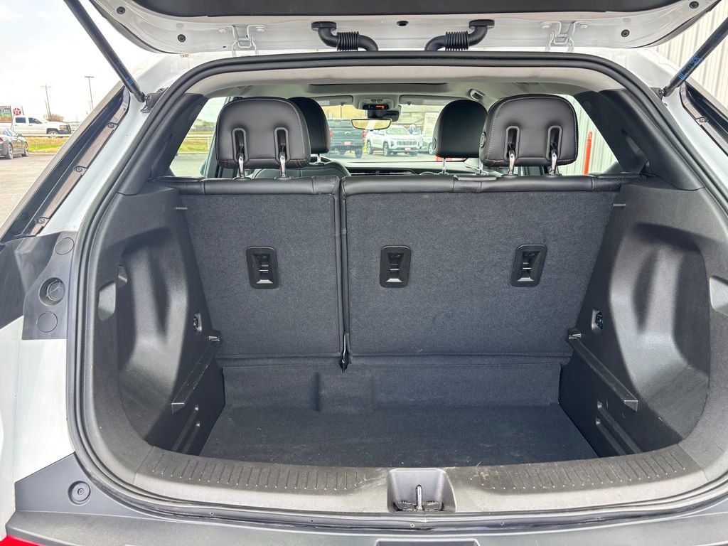 Used 2023 Chevrolet Bolt EUV Premier w/ Sun & Sound Package image 32