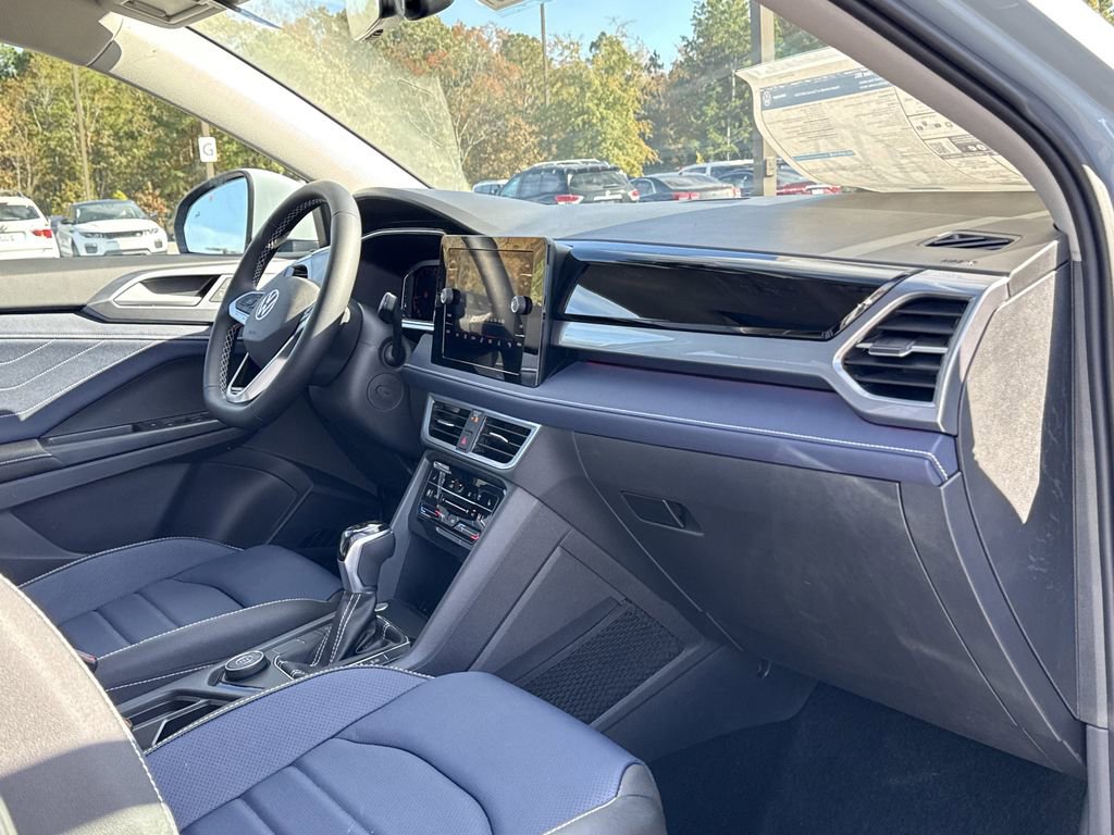 New 2026 Volkswagen Taos SEL image 21