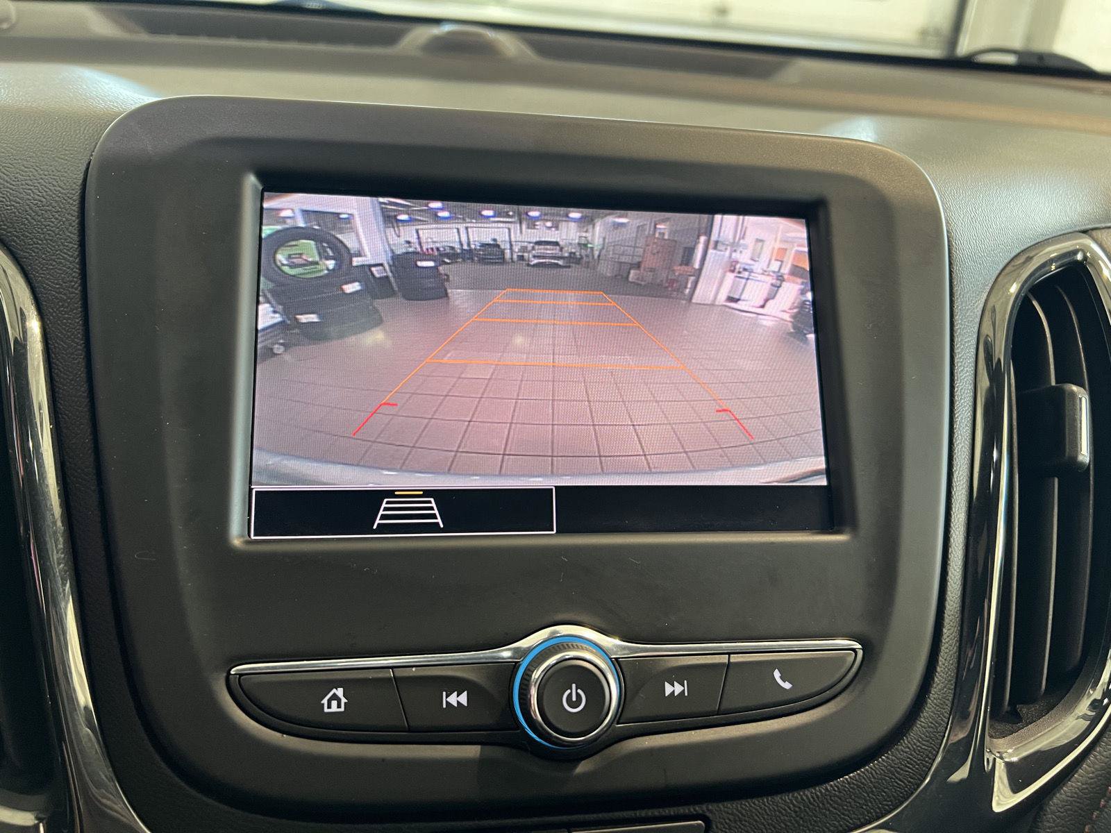 Used 2022 Chevrolet Equinox RS AWD/4WD image 38