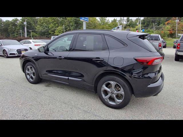 Certified 2024 Ford Escape ST-Line w/ Tech Pack #1 AWD/4WD image 6