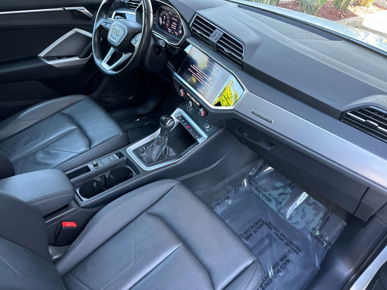 Used 2022 Audi Q3 2.0T Premium w/ Convenience Package AWD/4WD image 16
