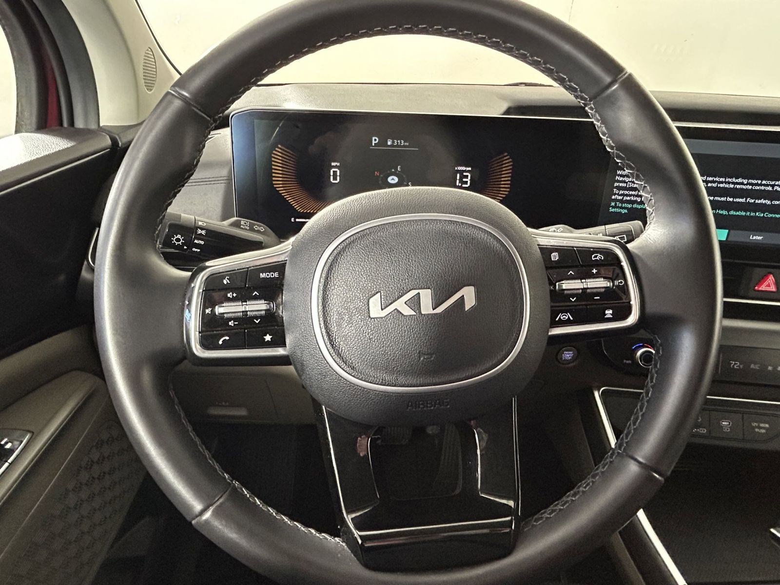 Certified 2025 Kia Carnival LXS image 25