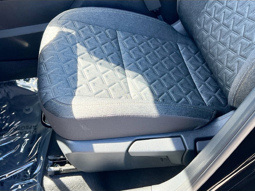 New 2026 Nissan Kicks SV w/ SV Premium Package FWD image 18