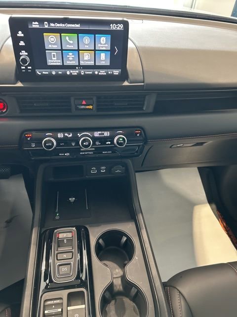 Used 2025 Honda Pilot TrailSport image 13