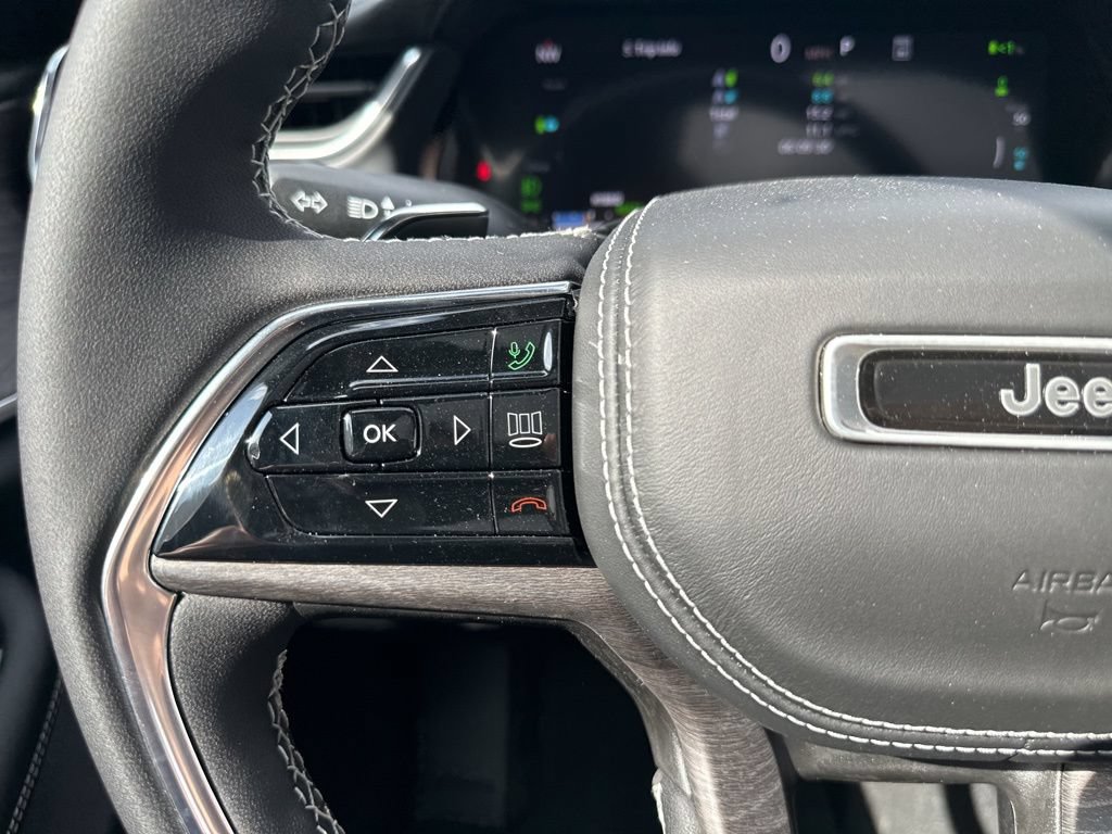 New 2024 Jeep Grand Cherokee Overland w/ Luxury Tech Group IV AWD/4WD image 27