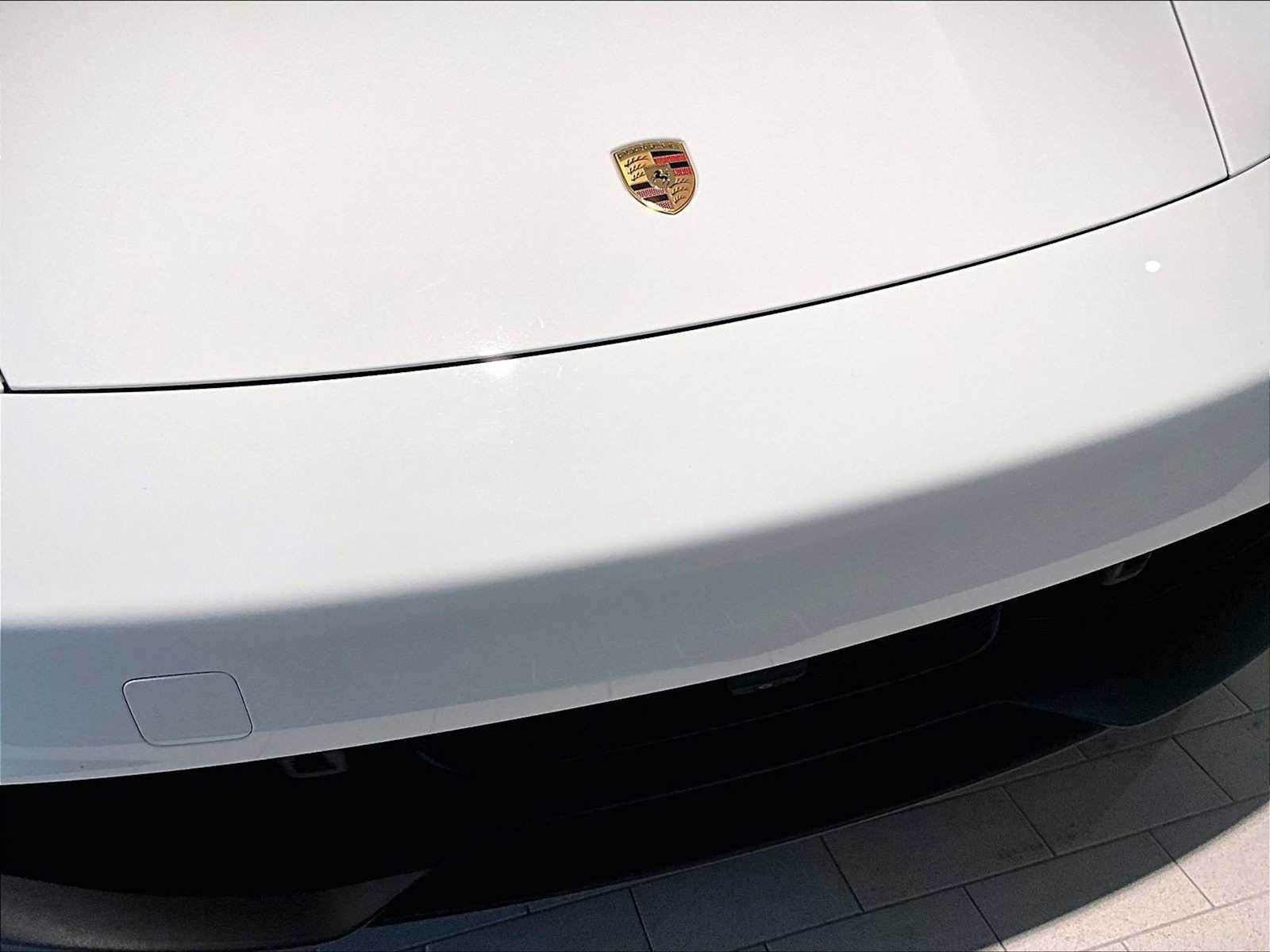 Used 2025 Porsche Taycan image 33