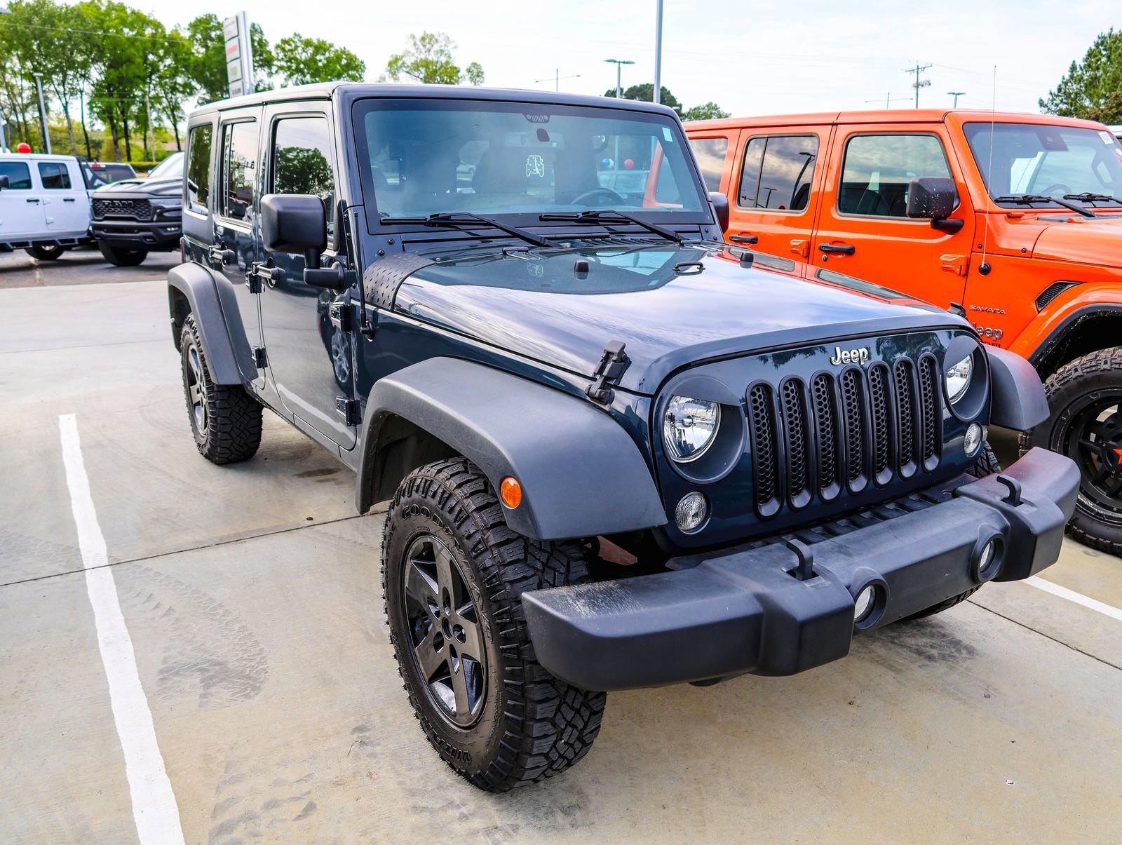Used 2016 Jeep Wrangler Unlimited Sport w/ Quick Order Package 24S image 2