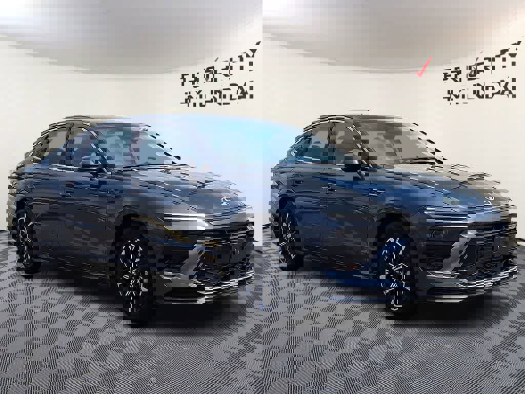 Used 2025 Hyundai Sonata SEL image 3