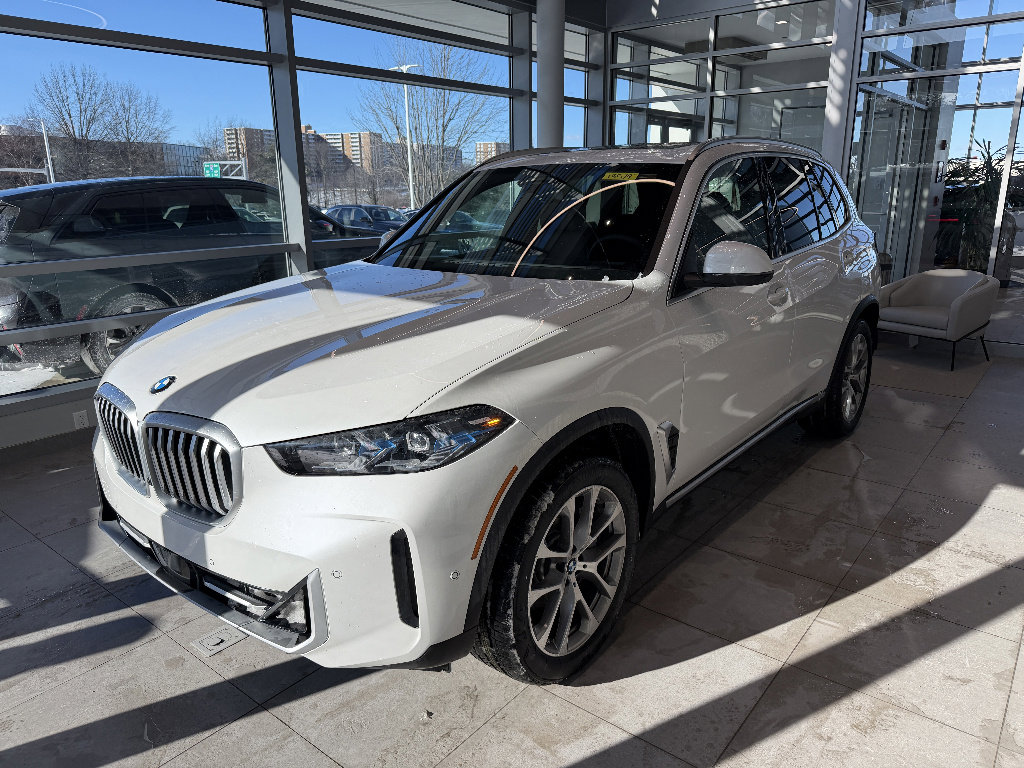 New 2026 BMW X5 xDrive40i w/ Climate Comfort Package image 3
