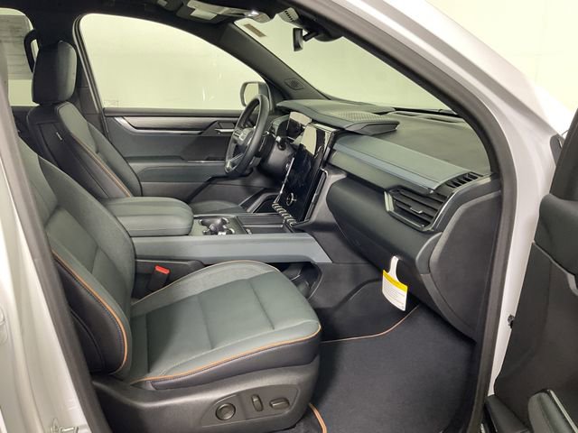 Used 2025 GMC Acadia AT4 AWD/4WD image 27