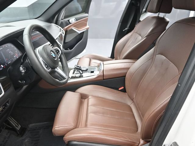 Used 2020 BMW X5 M50i w/ Premium Package AWD/4WD image 6