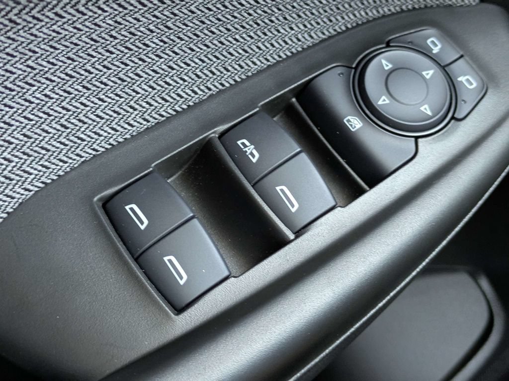 Used 2023 Chevrolet TrailBlazer LT FWD image 24