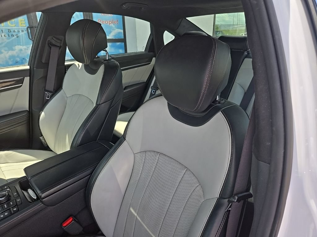 Used 2018 Genesis G80 3.3T Sport AWD/4WD image 32