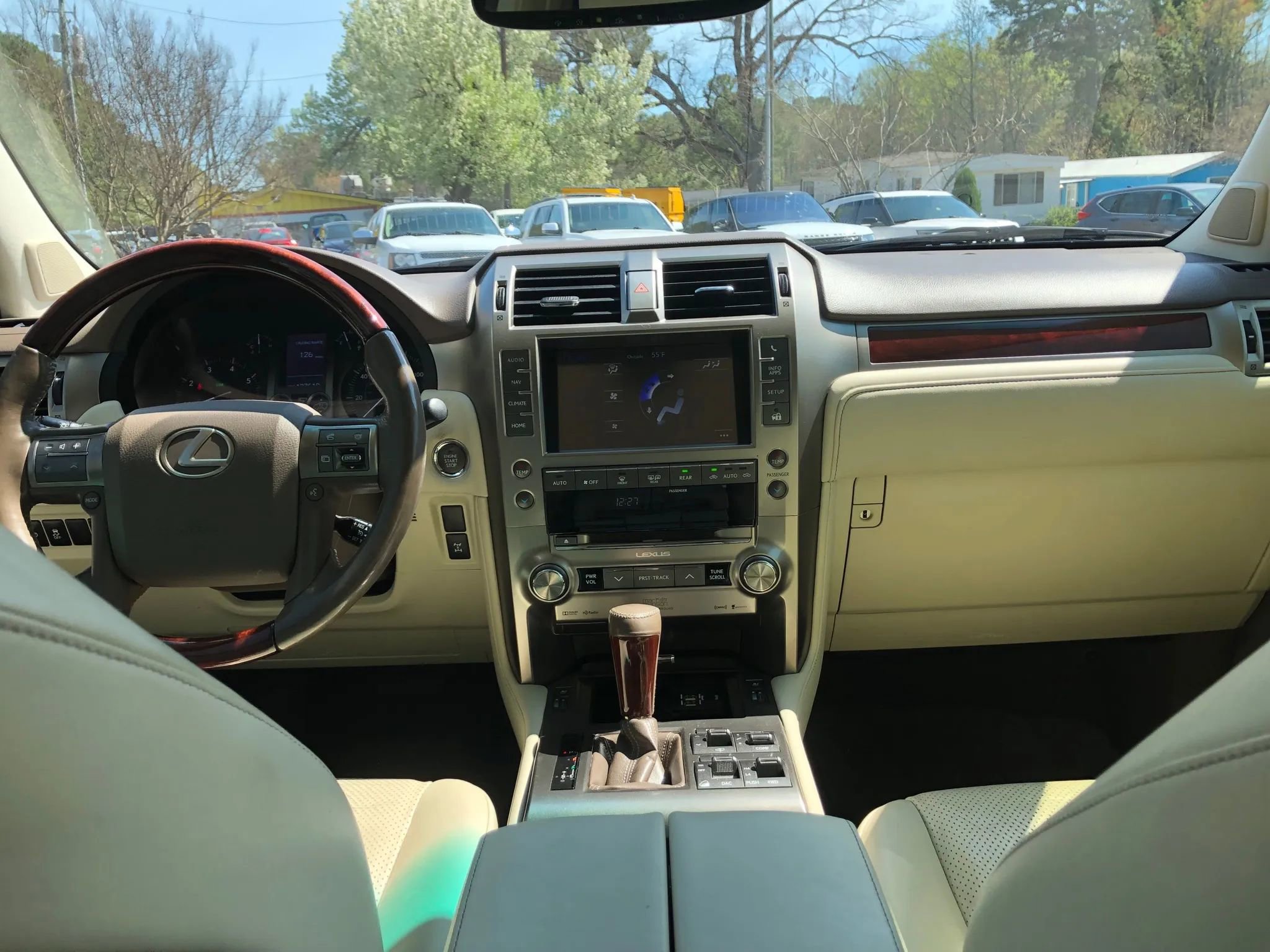 Used 2016 Lexus GX 460 Luxury w/ Preferred Accessory Package image 28