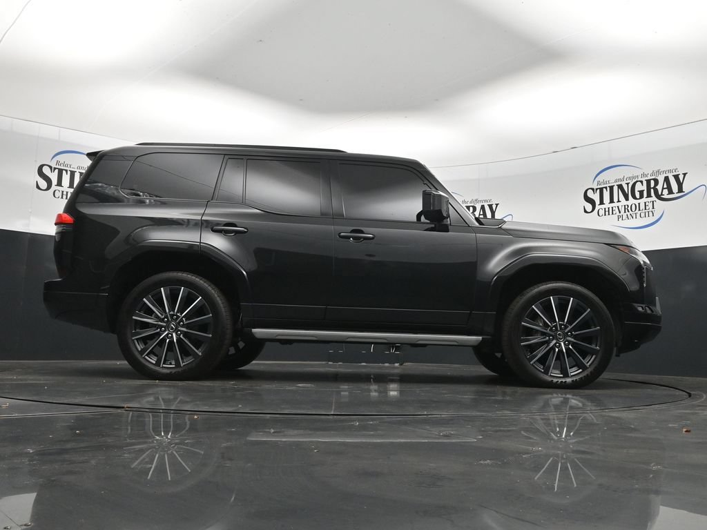Used 2025 Lexus GX 550 w/ Cold Area Package AWD/4WD image 33