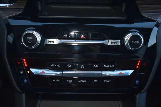 Used 2024 Ford Explorer Limited image 29