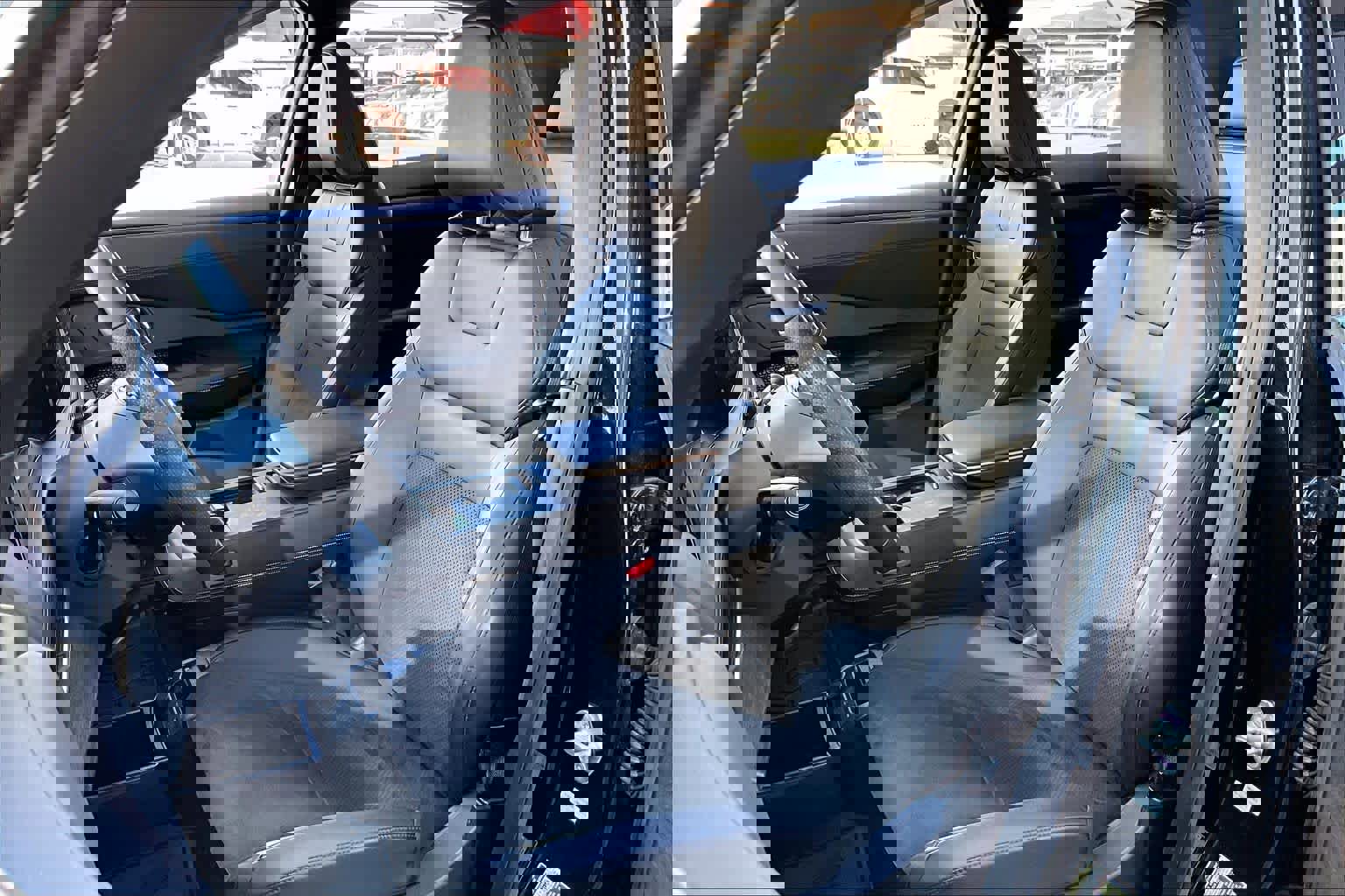 Used 2023 Nissan Ariya AWD image 7