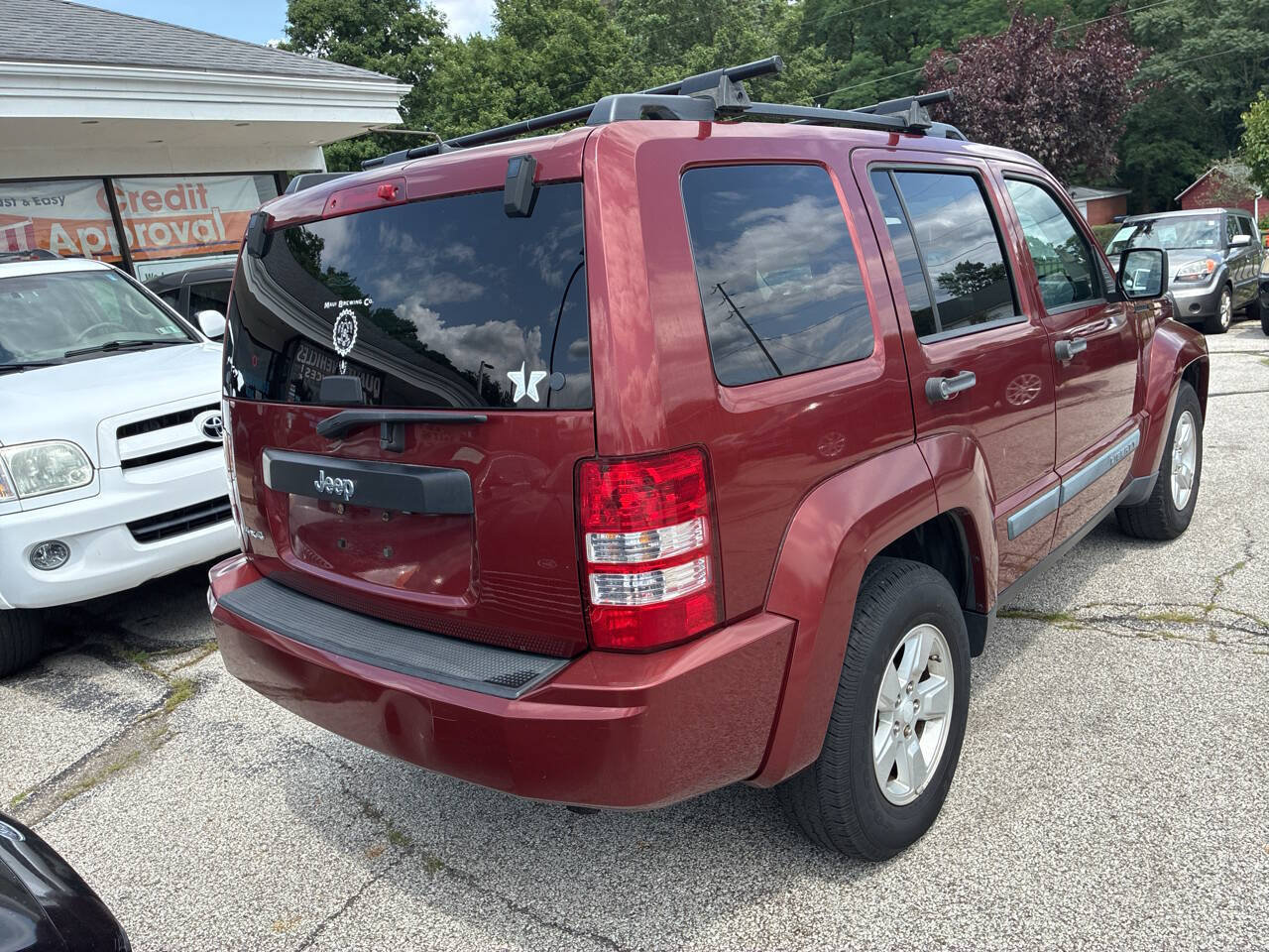 Used 2009 Jeep Liberty Sport w/ Popular Equipment Group AWD/4WD image 17