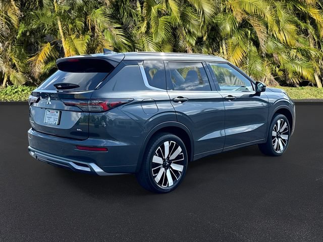 Used 2025 Mitsubishi Outlander SEL AWD/4WD image 4