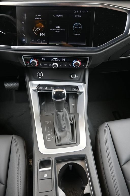 New 2025 Audi Q3 2.0T Premium image 28