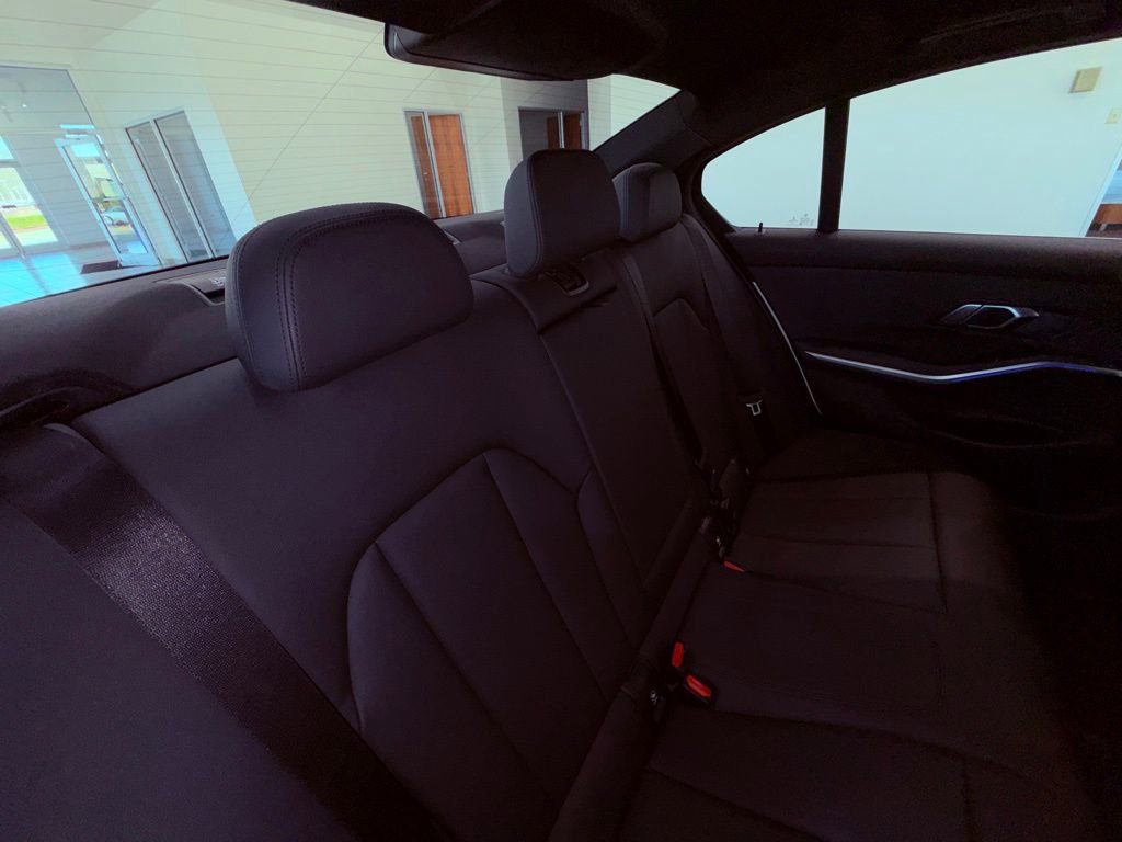 Used 2020 BMW 330i xDrive Sedan w/ Premium Package image 14