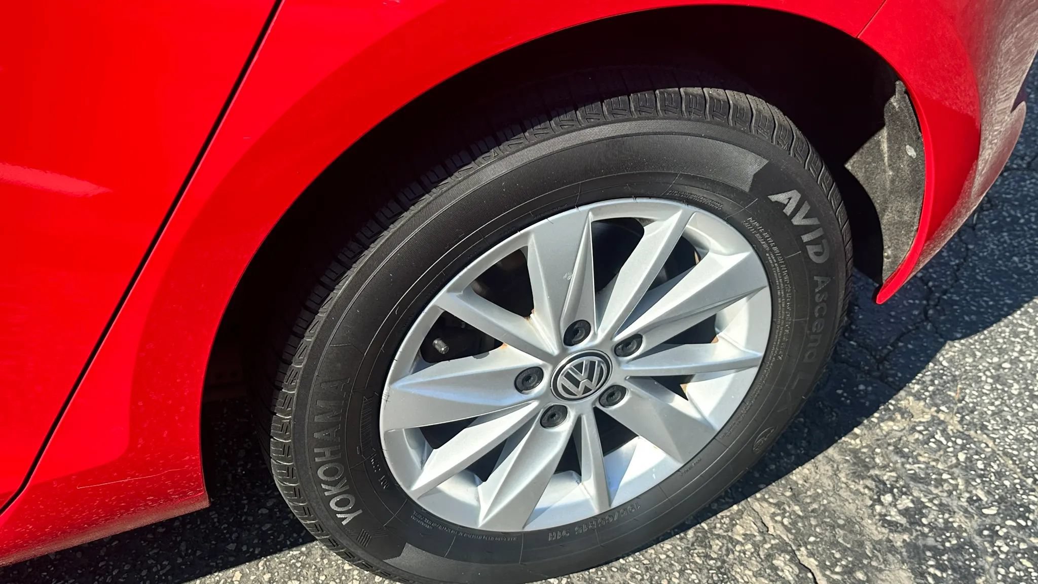 Used 2015 Volkswagen Golf S FWD image 9