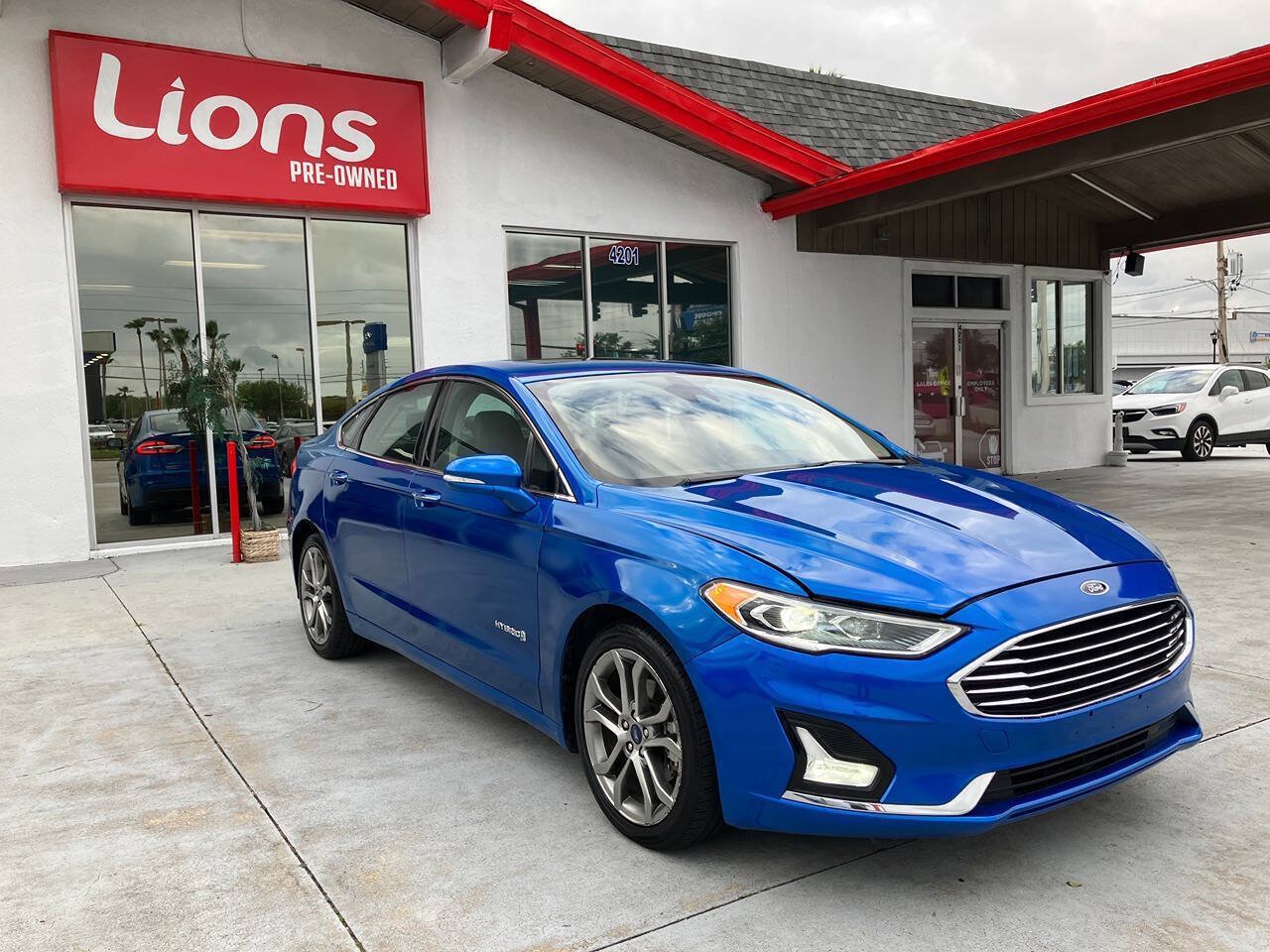 Used 2019 Ford Fusion Titanium FWD image 12