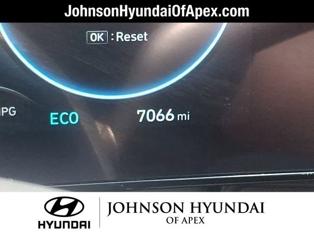 Certified 2025 Hyundai Elantra SEL FWD image 14