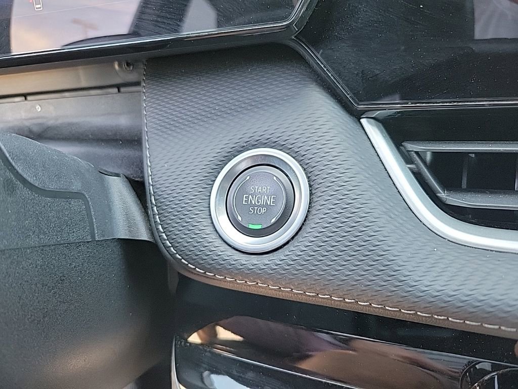 Used 2025 Chevrolet Equinox LT FWD image 20