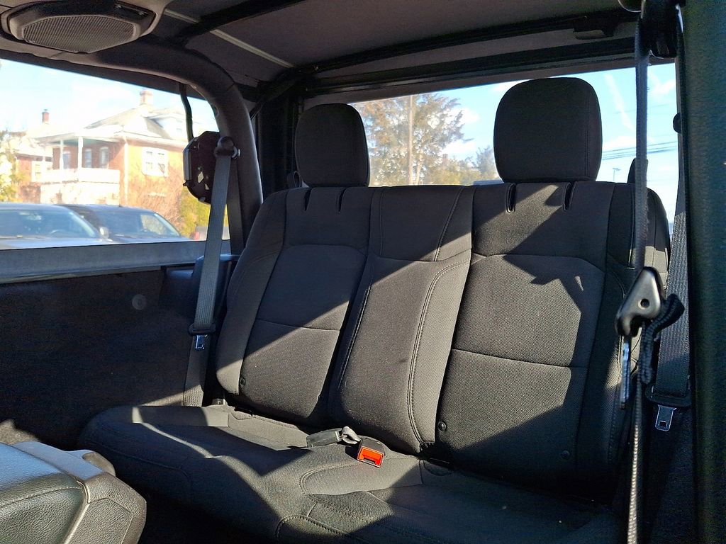 Used 2021 Jeep Wrangler Sport image 10