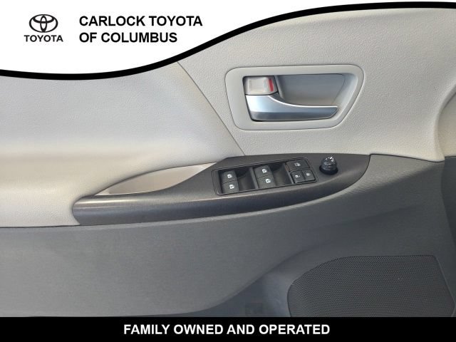 Used 2020 Toyota Sienna LE FWD image 11