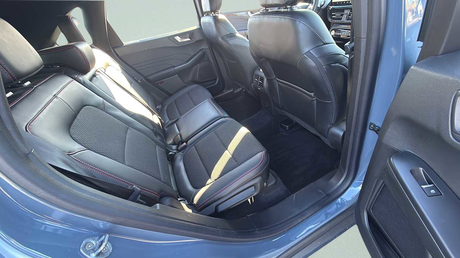 Used 2023 Ford Escape ST-Line w/ Tech Pack #1 image 31