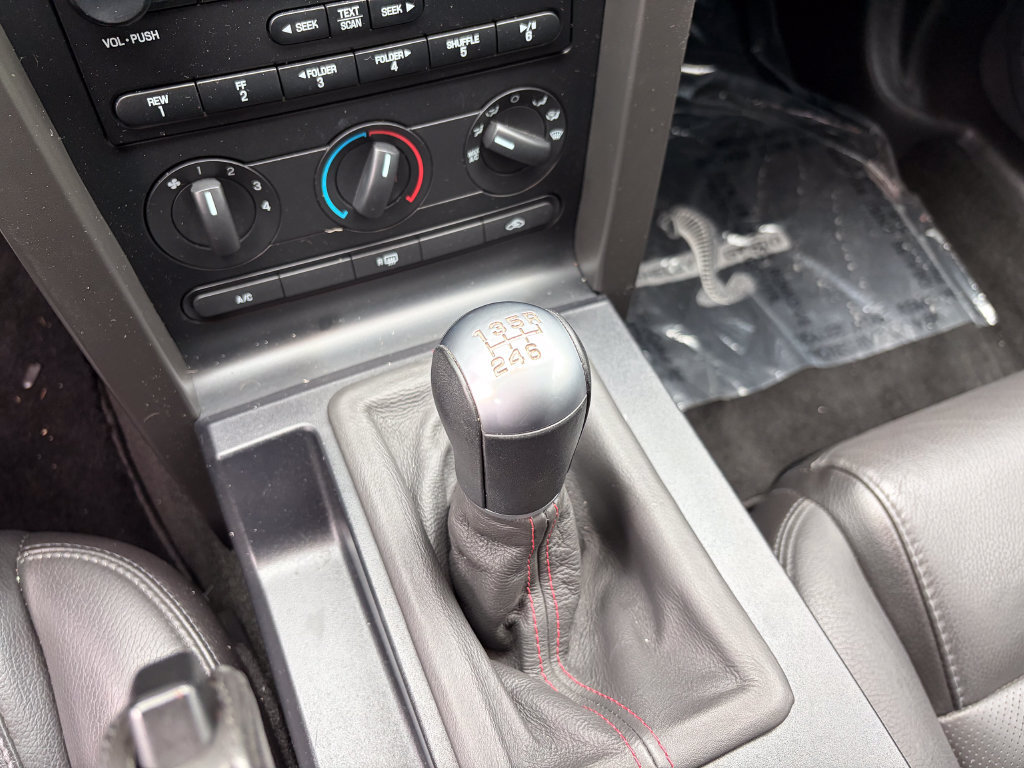 Used 2007 Ford Mustang Shelby GT500 RWD image 33