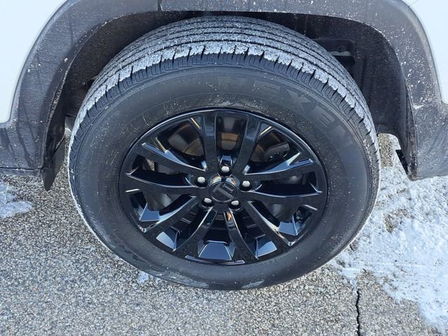 Used 2020 Jeep Cherokee Latitude Plus w/ Cold Weather Group image 28