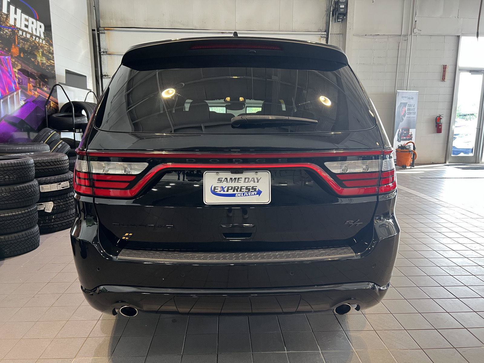 Used 2023 Dodge Durango R/T AWD/4WD image 6