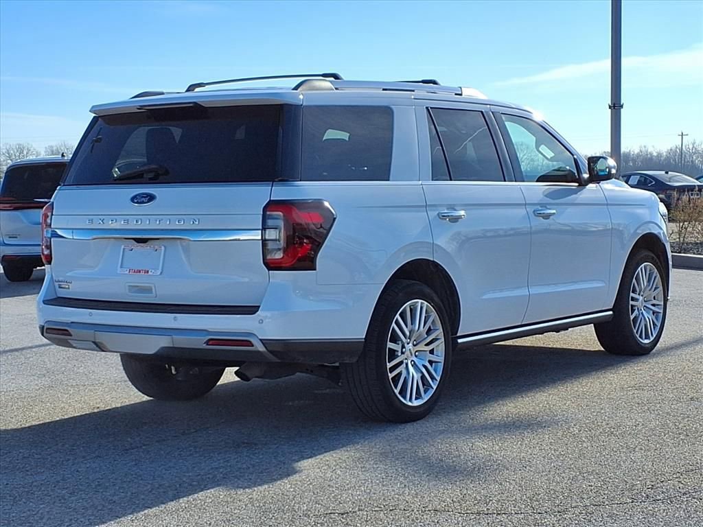 Used 2024 Ford Expedition Limited image 2