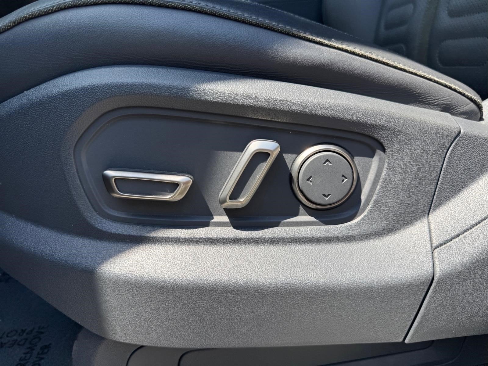 Used 2022 Rivian R1S Launch Edition AWD/4WD image 19