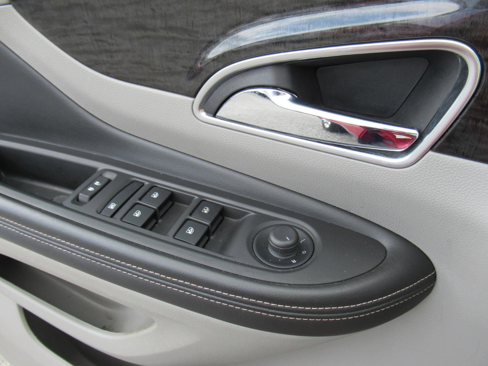 Used 2015 Buick Encore Leather FWD image 20
