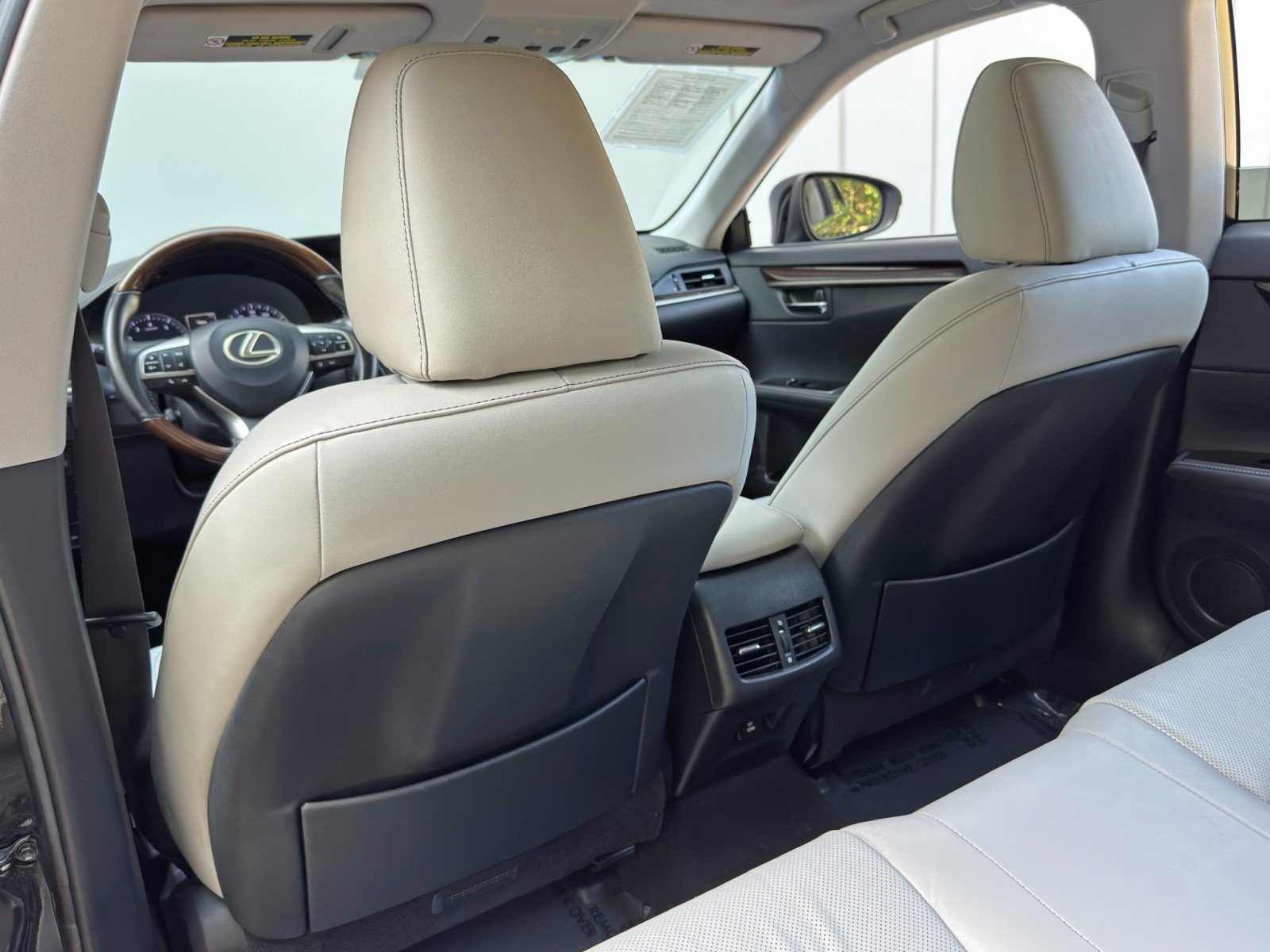 Used 2016 Lexus ES 350 w/ Luxury Package w/Wood Trim FWD image 34