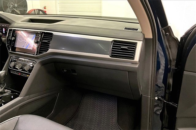 Used 2022 Volkswagen Atlas SEL Premium image 15