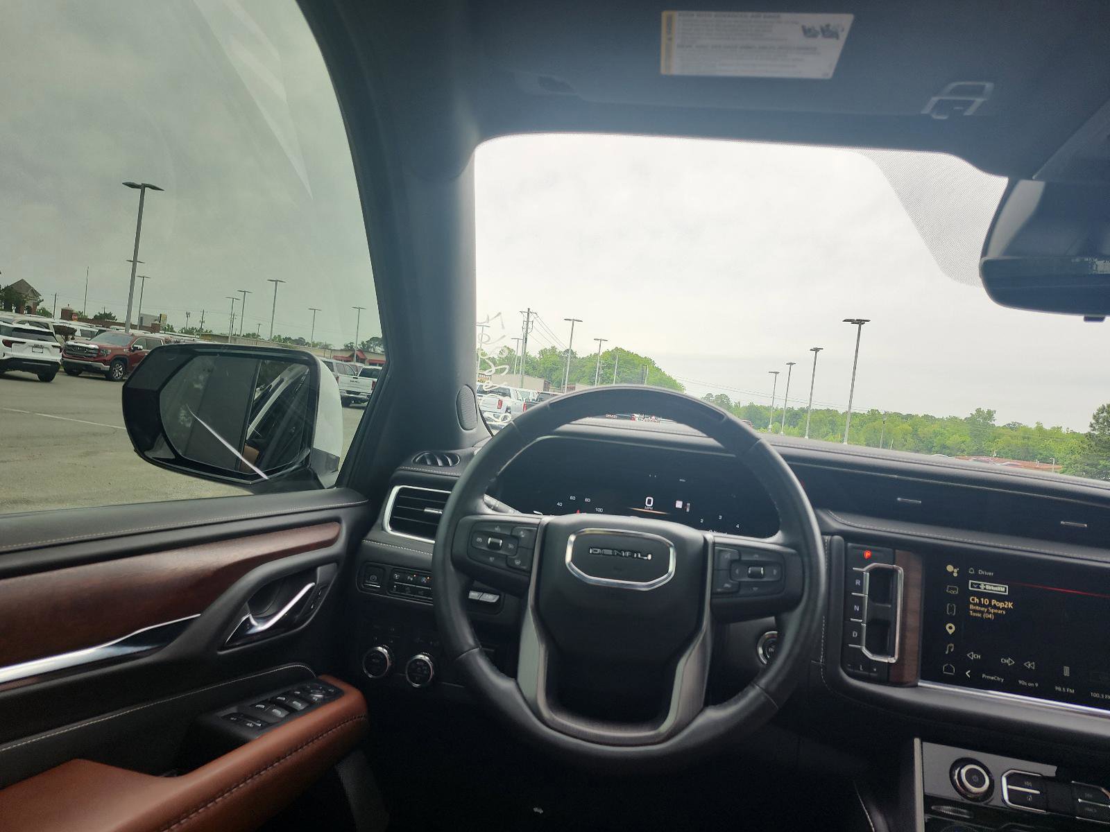 Certified 2023 GMC Yukon XL Denali Ultimate AWD/4WD image 17