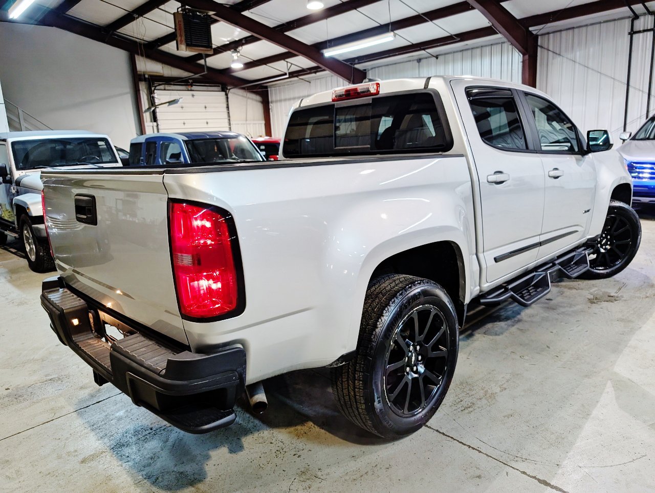Used 2019 Chevrolet Colorado LT w/ Colorado RST Special Edition RWD image 6