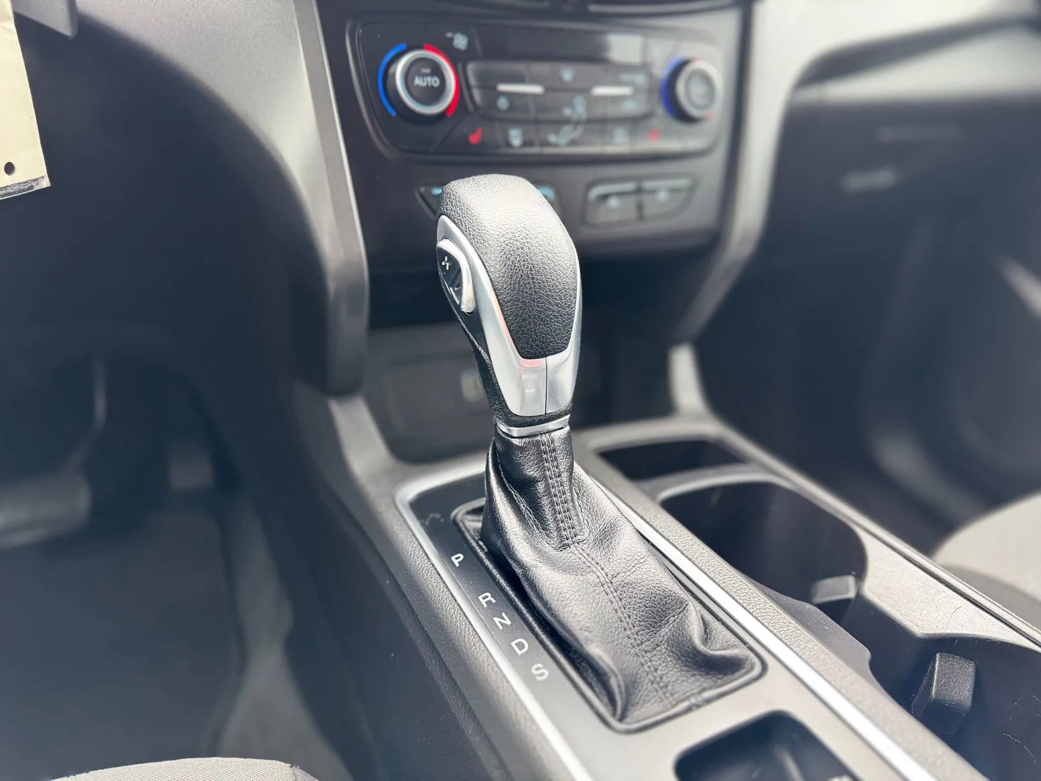 Used 2018 Ford Escape SE w/ SE Sync 3 Package image 25