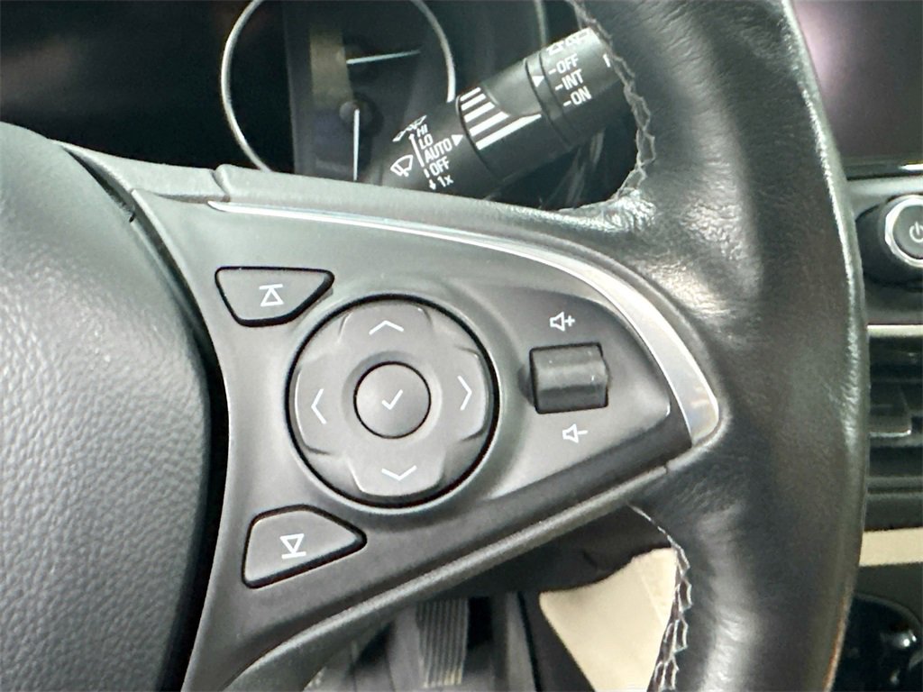 Used 2020 Buick Envision Premium w/ LPO, Active Package image 9